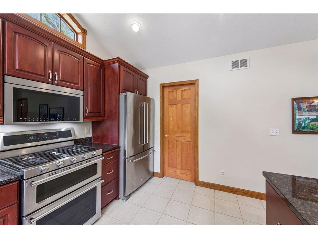 13426 Excelsior Boulevard Minnetonka MN 55345 7055985 image38