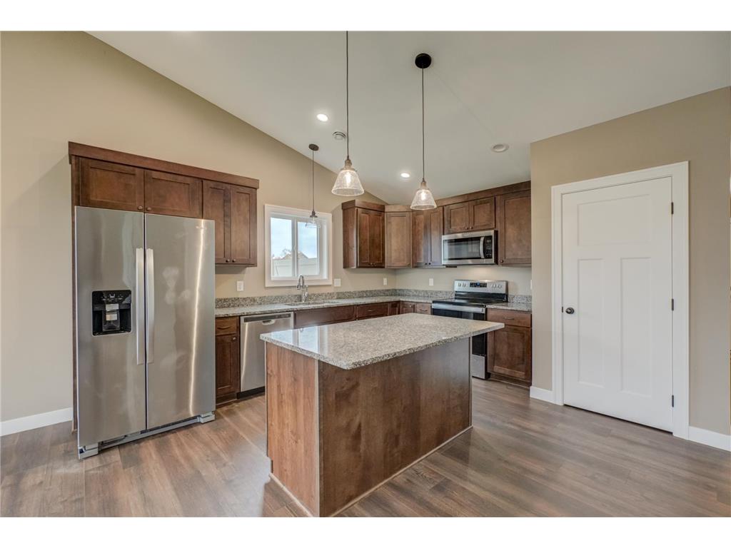 1343 Creekwood Drive New Richmond WI 54017 6806231 image28