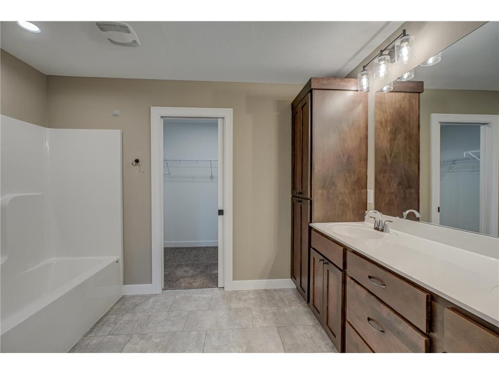 1343 Creekwood Drive New Richmond WI 54017 6806231 image50