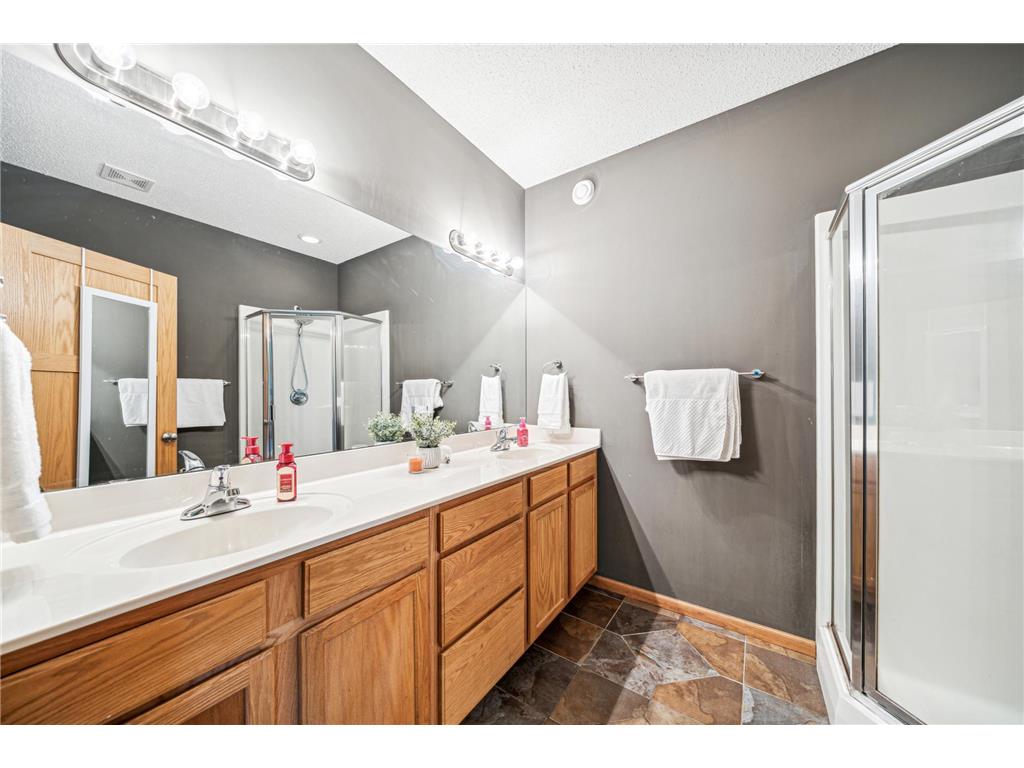 1343 Echo Lake Court, Mahtomedi, MN, 55115 MLS 6551698 Edina Realty