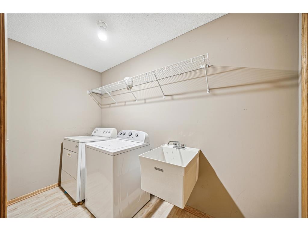 1343 Echo Lake Court, Mahtomedi, MN, 55115 MLS 6551698 Edina Realty