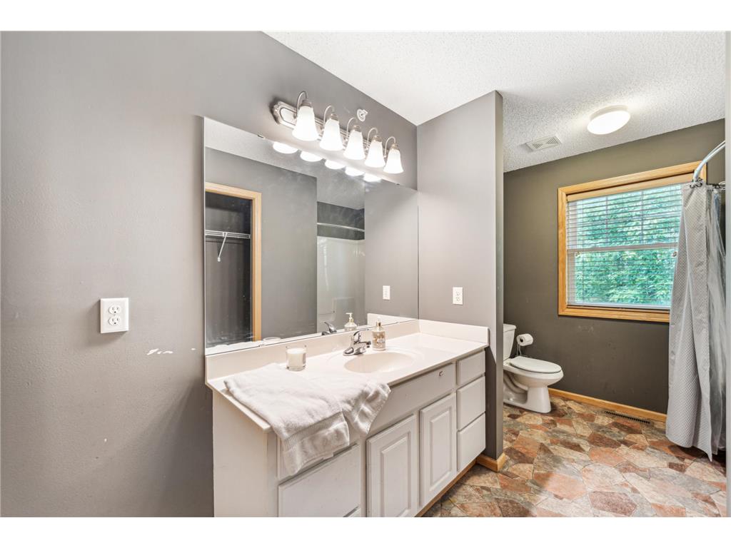 1343 Echo Lake Court, Mahtomedi, MN, 55115 MLS 6551698 Edina Realty