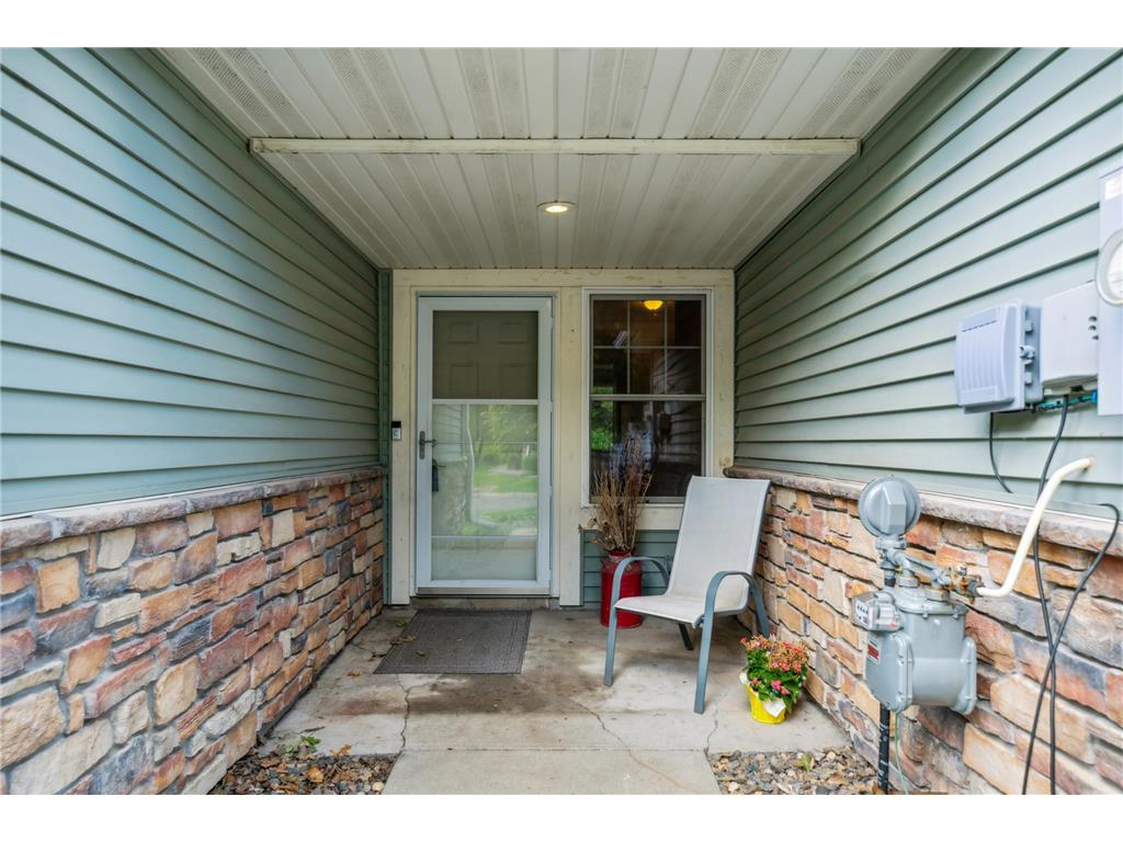 1343 Echo Lake Court, Mahtomedi, MN, 55115 MLS 6551698 Edina Realty