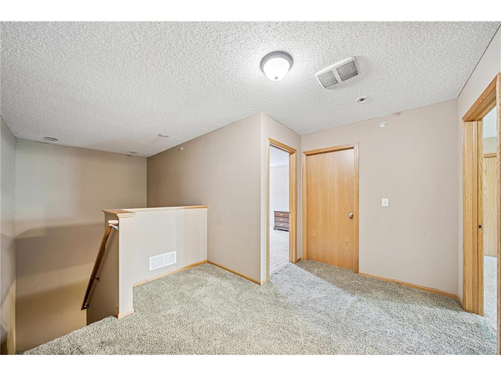 1343 Echo Lake Court, Mahtomedi, MN, 55115 MLS 6551698 Edina Realty