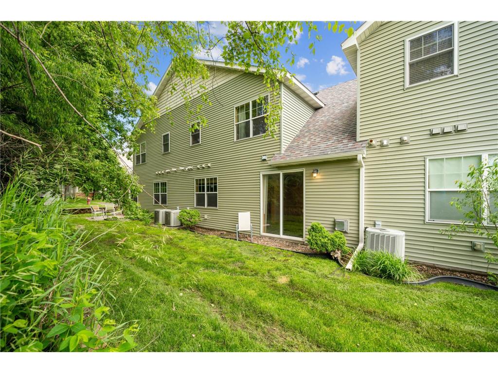 1343 Echo Lake Court, Mahtomedi, MN, 55115 MLS 6551698 Edina Realty