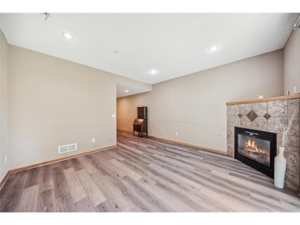 1343 Echo Lake Court, Mahtomedi, MN, 55115 MLS 6551698 Edina Realty