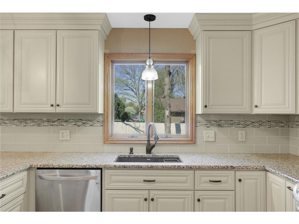 13432 Marigold Street NW Andover MN 55304 7060977 image4