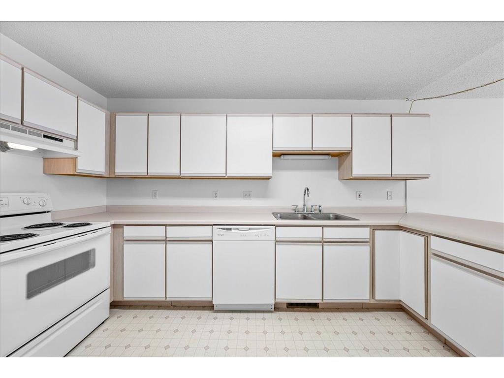 1344 Carriage Drive #1344C Hudson WI 54016 7021364 image16
