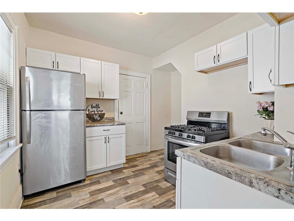 1344 Knox Avenue N Minneapolis MN 55411 7005161 image16