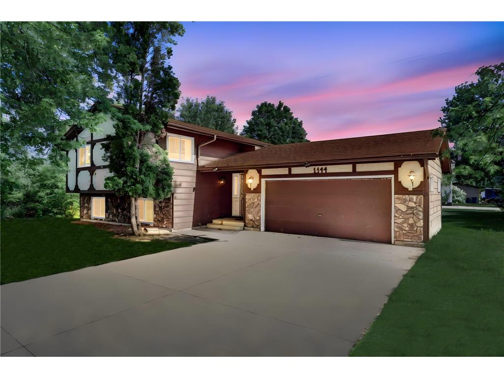 1344 Willow Lake Boulevard Vadnais Heights MN 55110 7106495 image1