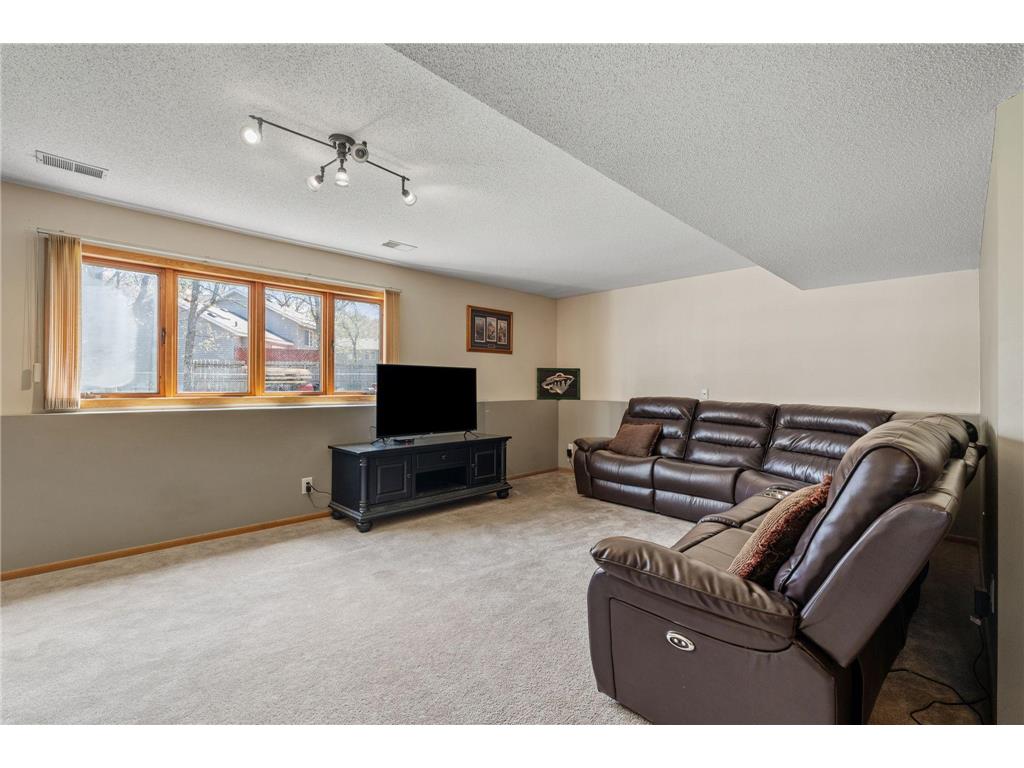 13445 Uplander Street NW Andover MN 55304 6714030 image35