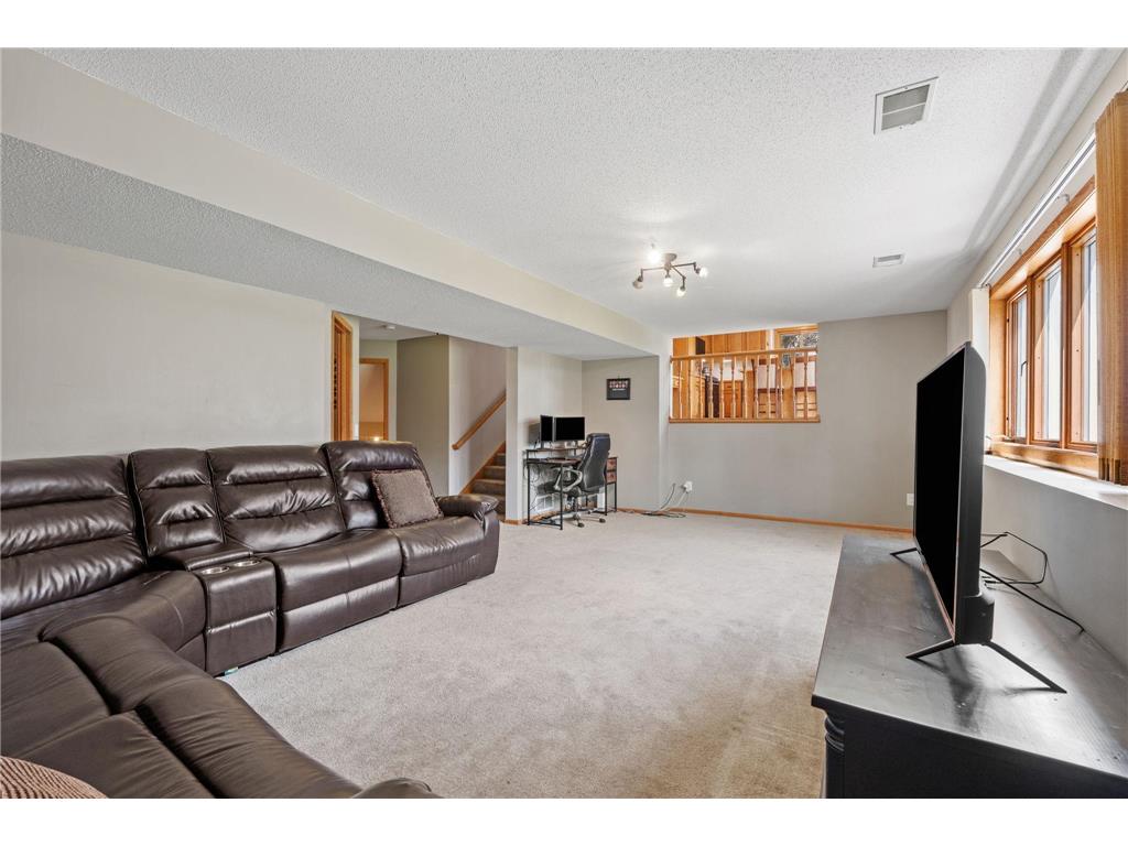 13445 Uplander Street NW Andover MN 55304 6714030 image37