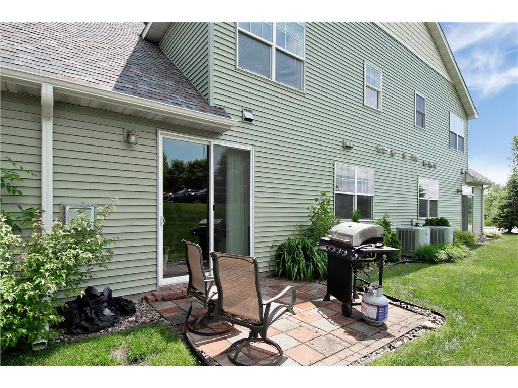 1347 Echo Lake Court, Mahtomedi, MN, 55115 MLS 6572713 Edina Realty