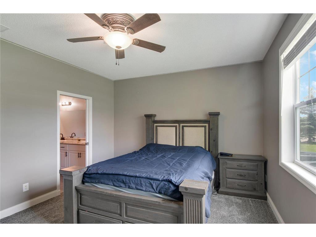 1347 Echo Lake Court, Mahtomedi, MN, 55115 MLS 6572713 Edina Realty