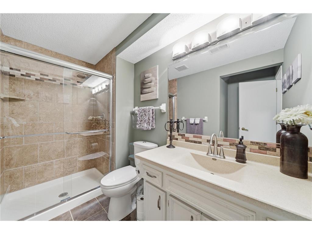 13476 Granada Avenue Apple Valley MN 55124 7071103 image54