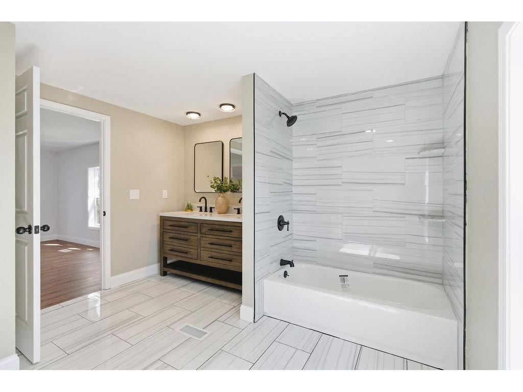 1348 104th Way NE Blaine MN 55434 7069551 image10