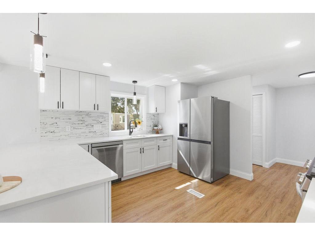 1348 104th Way NE Blaine MN 55434 7069551 image11