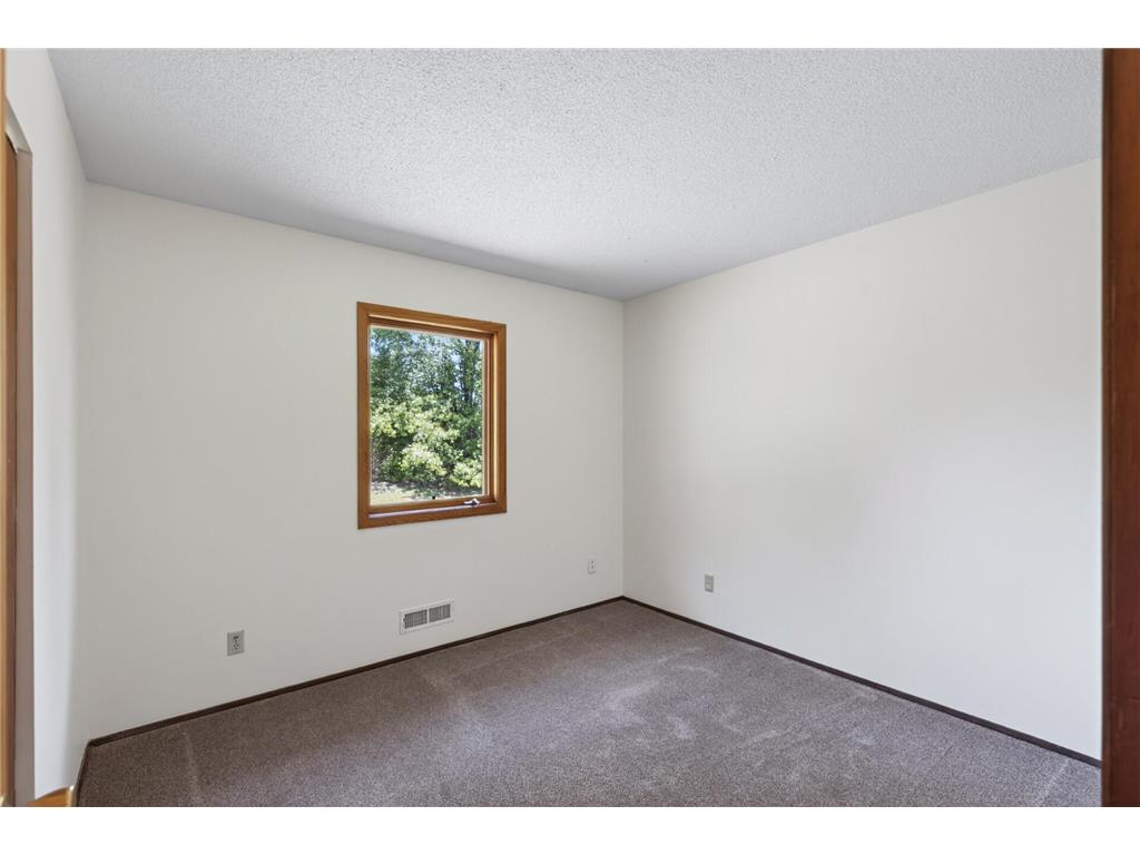 1349 Easter Lane Eagan MN 55123 7027096 image19
