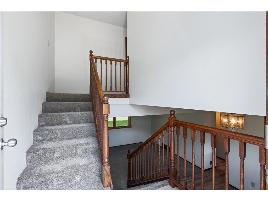 1349 Easter Lane Eagan MN 55123 7027096 image3