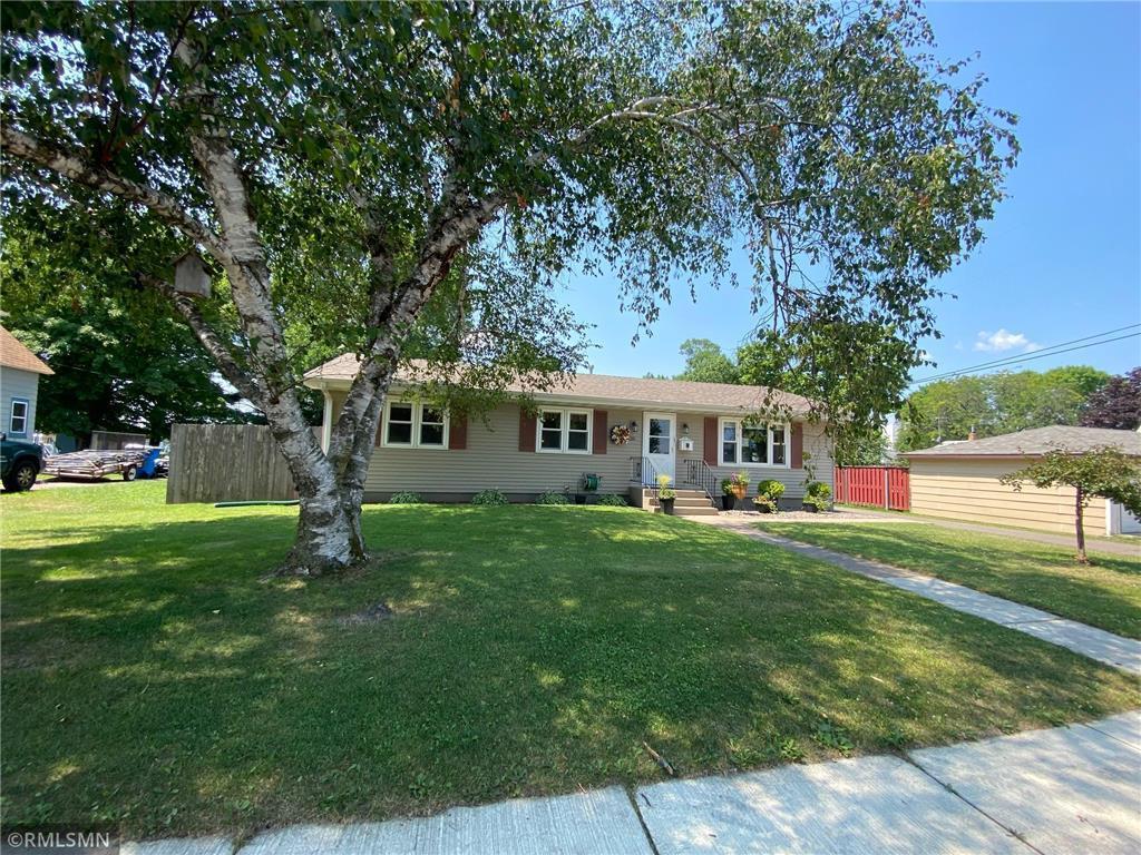 135 Davis Street S, Cambridge, MN, 55008 MLS 6268675 Edina Realty