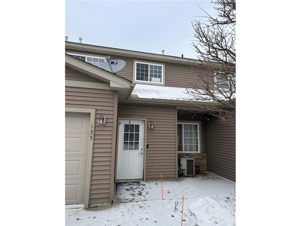 135 Jessica Place River Falls WI 54022 7010223 image1