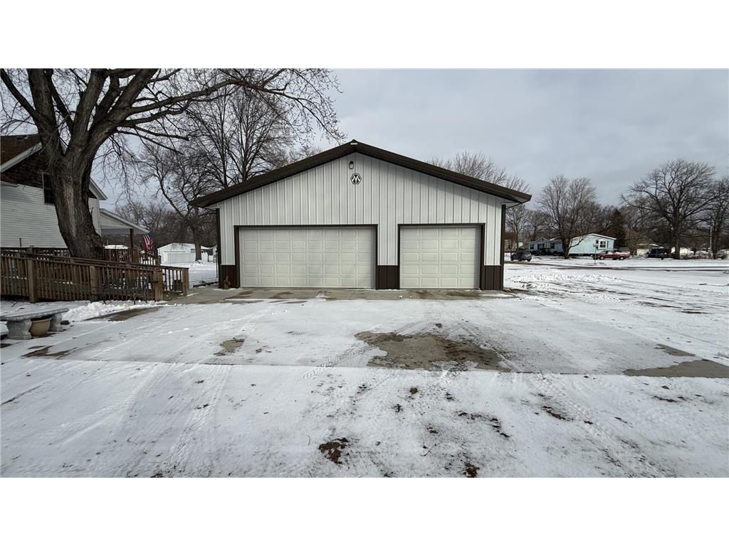 135 N Petrick Street Appleton MN 56208 7025112 image39