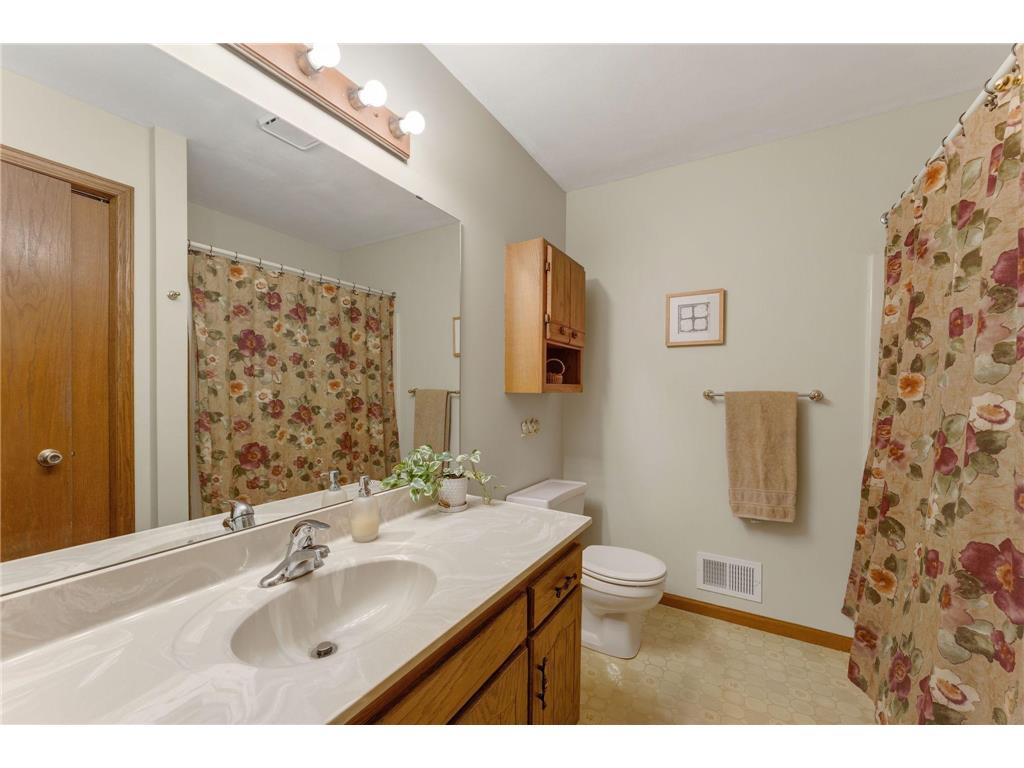 135 Old County Road C E Little Canada MN 55117 7049897 image14