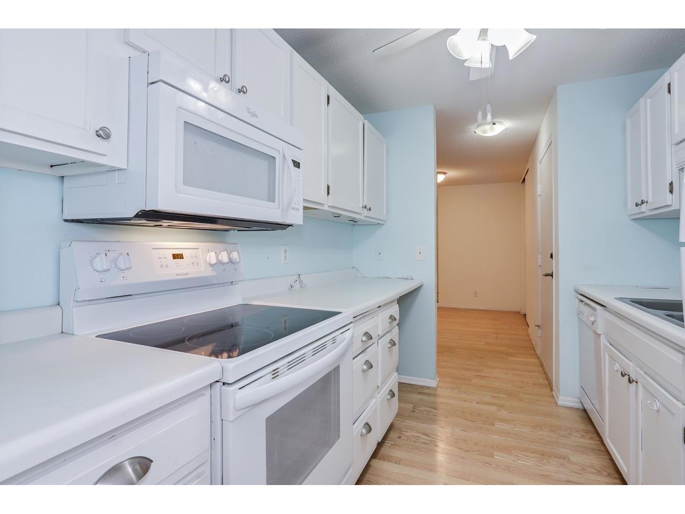 135 Viking Drive E 222, Little Canada, MN 55117 MLS 6133191 Edina