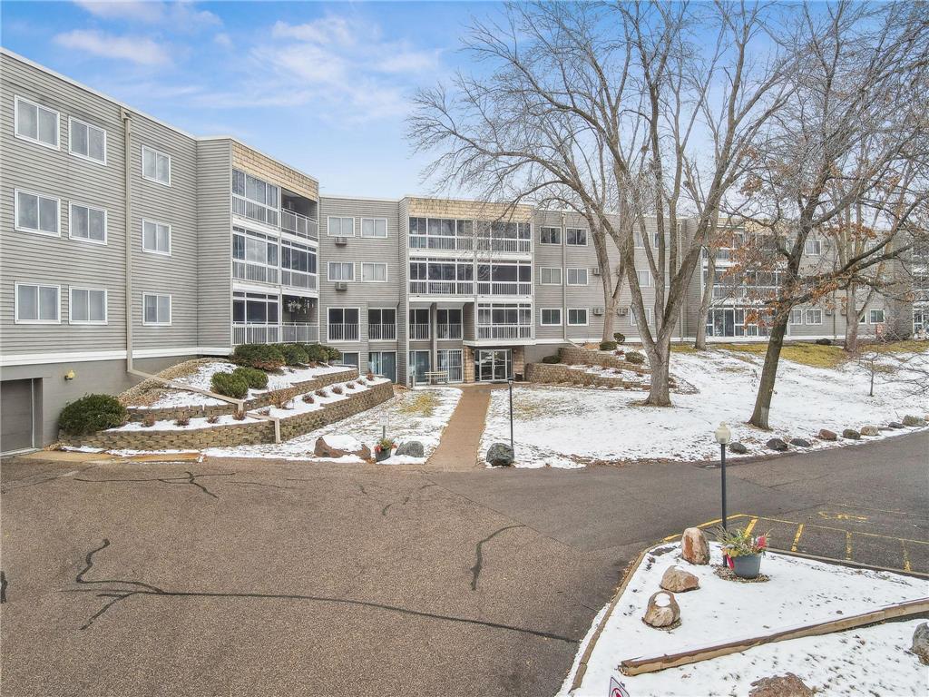 135 Viking Drive E #223 Little Canada MN 55117 6480496 image1