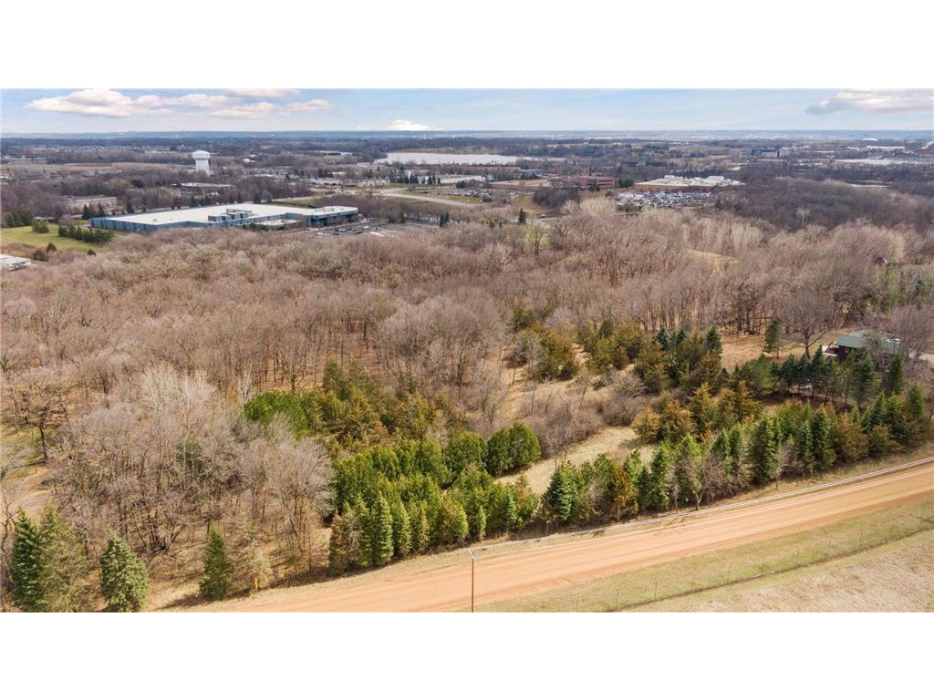 135 W 82nd Street Chaska MN 55318 6516200 image1