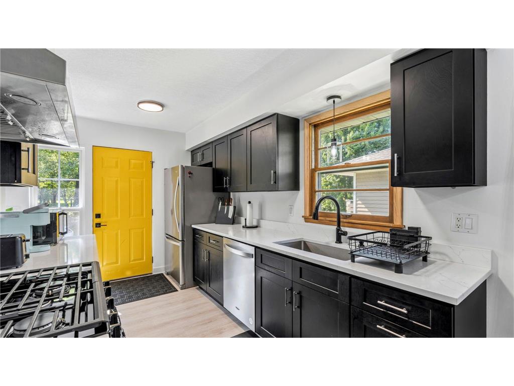 1350 Boone Avenue N Golden Valley MN 55427 7079238 image9