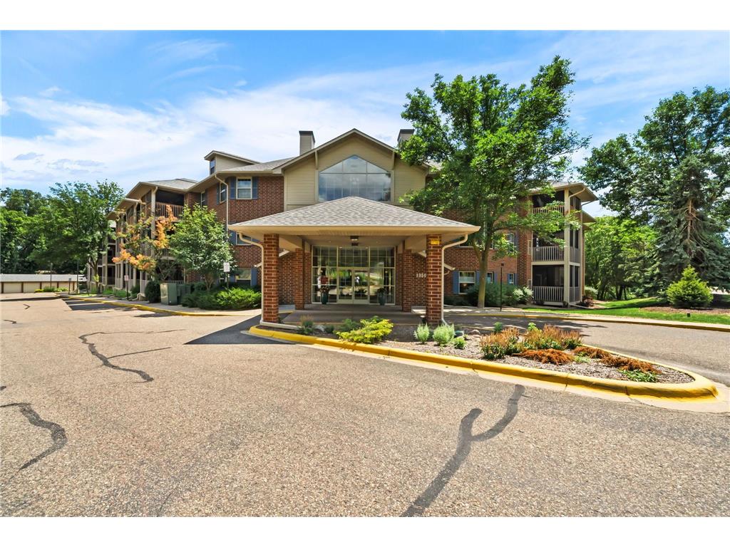 1350 Douglas Drive N #105 Golden Valley MN 55422 6751757 image2