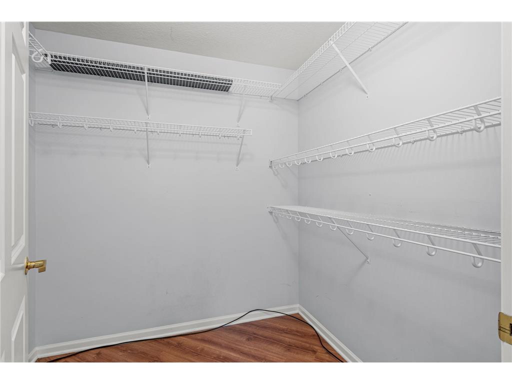 1350 Douglas Drive N #105 Golden Valley MN 55422 6751757 image21