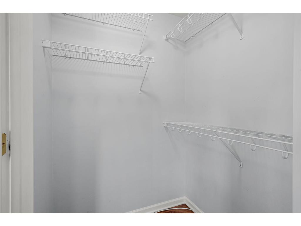 1350 Douglas Drive N #105 Golden Valley MN 55422 6751757 image22