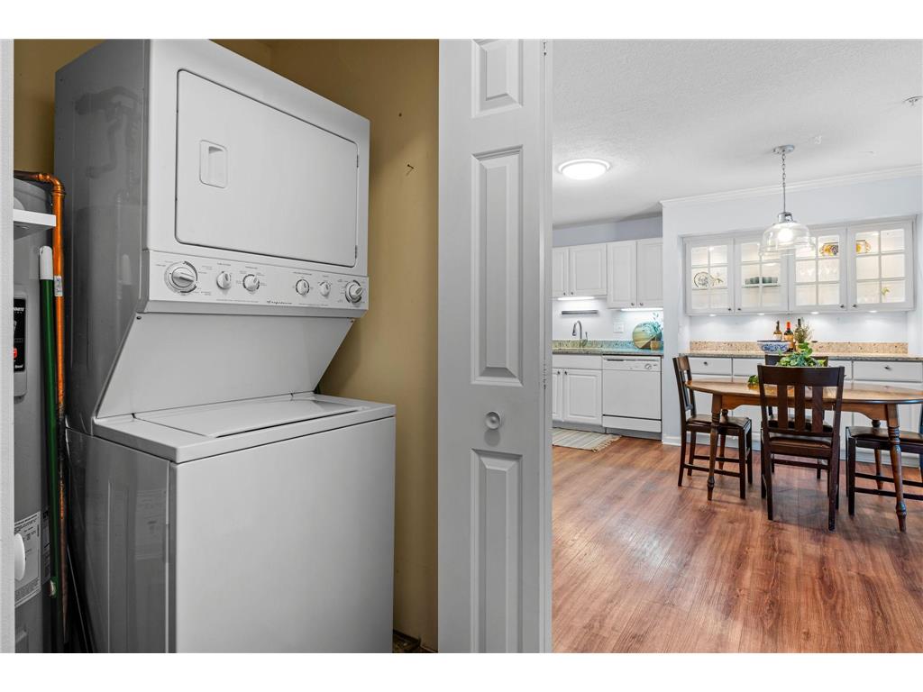 1350 Douglas Drive N #105 Golden Valley MN 55422 6751757 image23