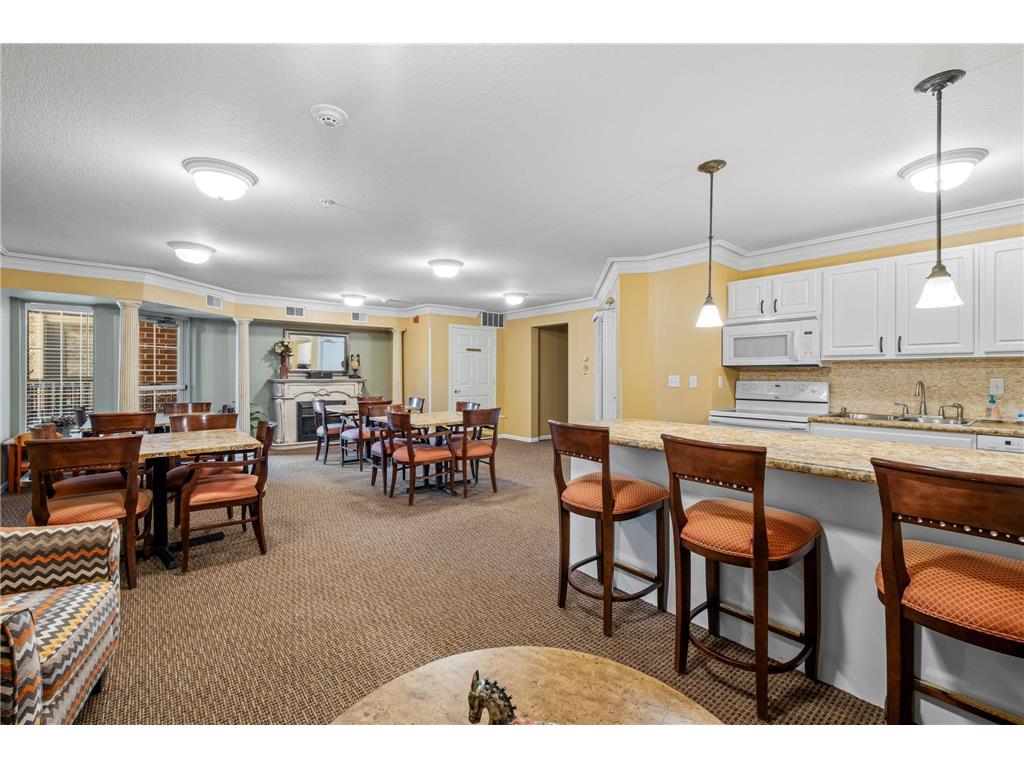 1350 Douglas Drive N #105 Golden Valley MN 55422 6751757 image25