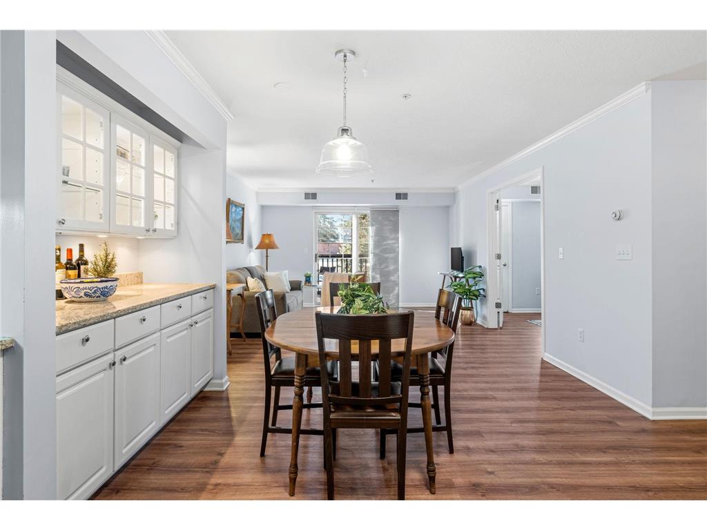 1350 Douglas Drive N #105 Golden Valley MN 55422 6751757 image5