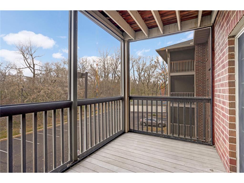 1350 Douglas Drive N 213, Golden Valley, MN, 55422 MLS 6460602