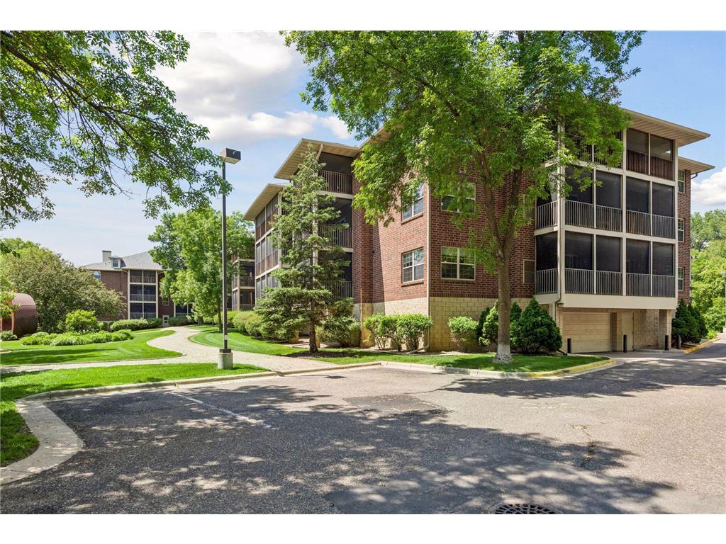 1350 Douglas Drive N #309 Golden Valley MN 55422 7085455 image2