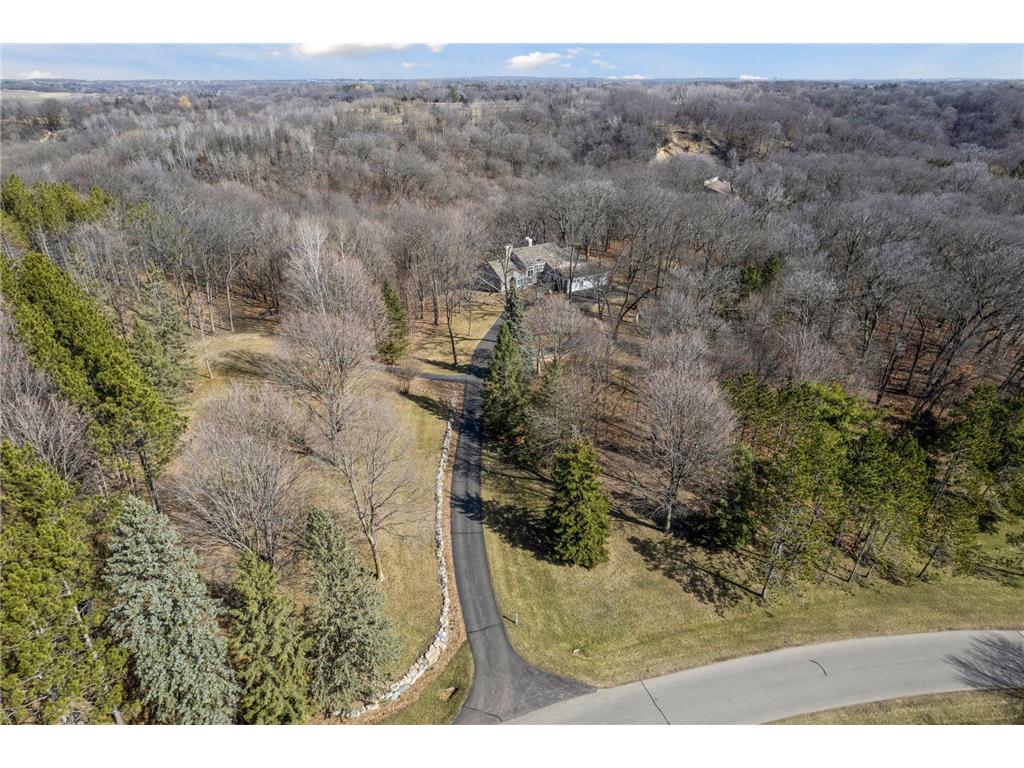 1350 Hesse Farm Road, Chanhassen, MN, 55318 MLS 6516919 Edina Realty