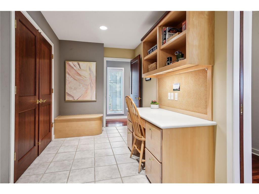 1350 Hesse Farm Road, Chanhassen, MN, 55318 MLS 6516919 Edina Realty