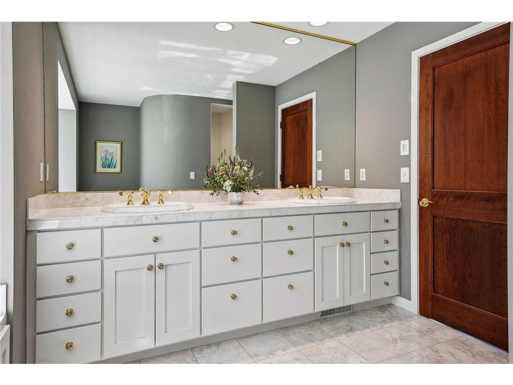 1350 Hesse Farm Road, Chanhassen, MN, 55318 MLS 6516919 Edina Realty