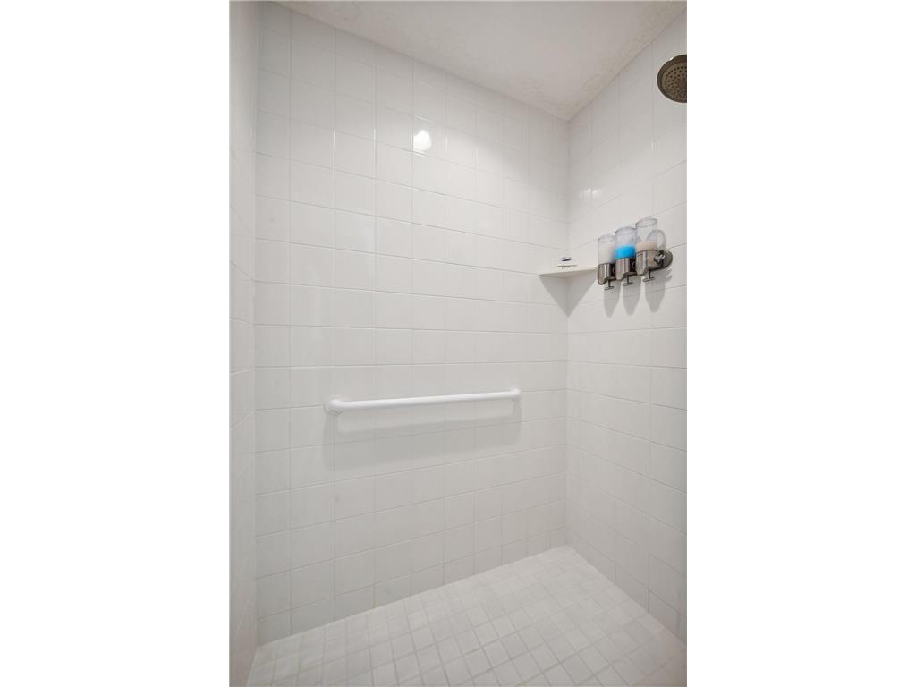 1350 Hesse Farm Road, Chanhassen, MN, 55318 MLS 6516919 Edina Realty