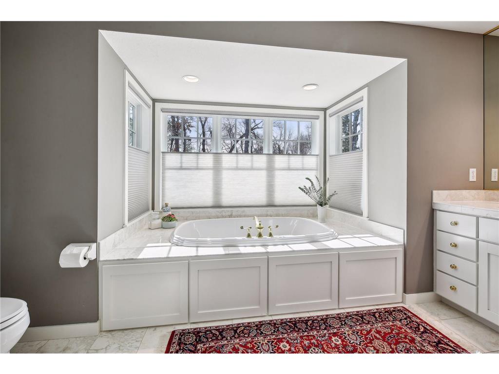 1350 Hesse Farm Road, Chanhassen, MN, 55318 MLS 6516919 Edina Realty