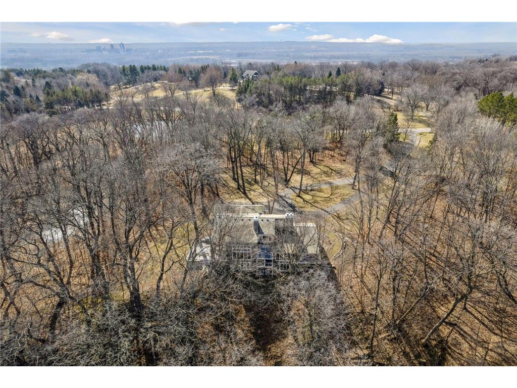 1350 Hesse Farm Road, Chanhassen, MN, 55318 MLS 6516919 Edina Realty