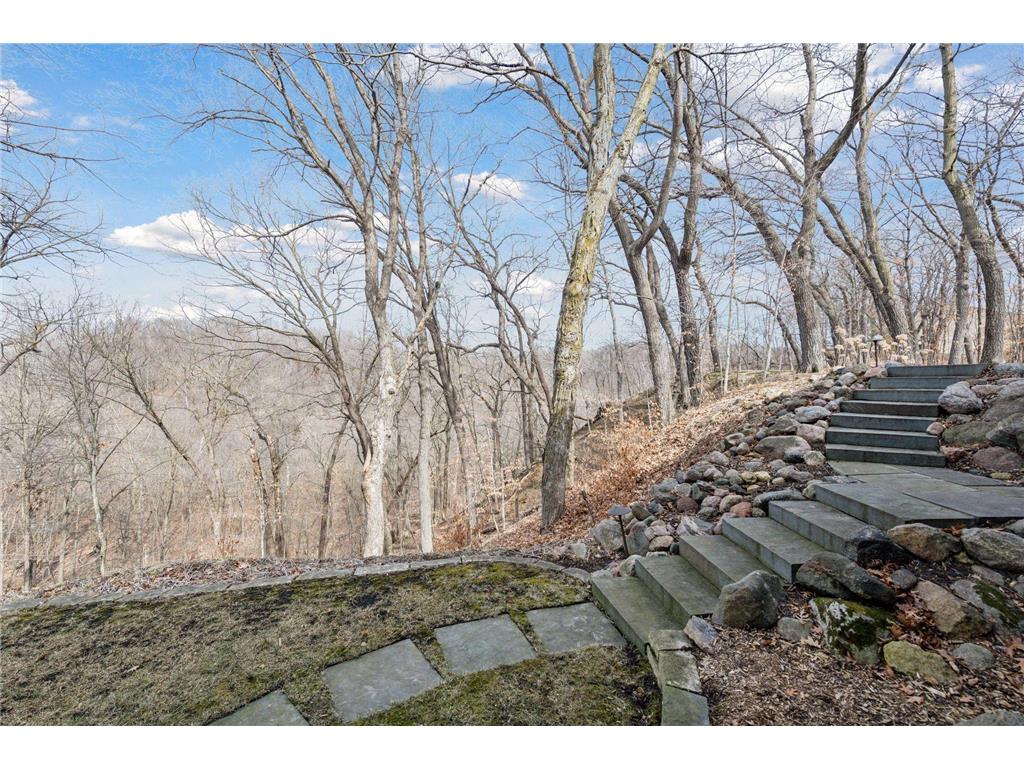 1350 Hesse Farm Road, Chanhassen, MN, 55318 MLS 6516919 Edina Realty