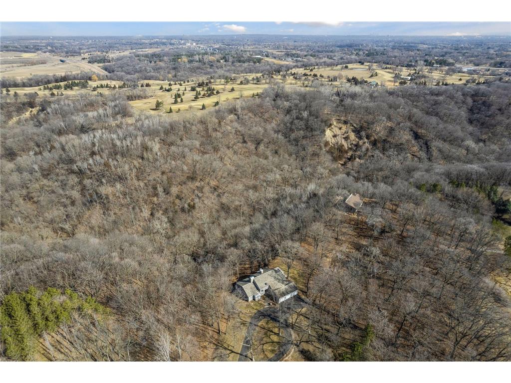 1350 Hesse Farm Road, Chanhassen, MN, 55318 MLS 6516919 Edina Realty