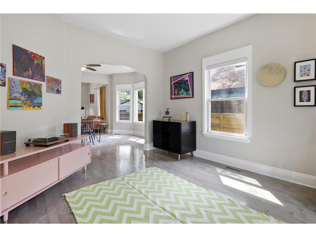 1350 Laurel Avenue Saint Paul MN 55104 7063062 image12