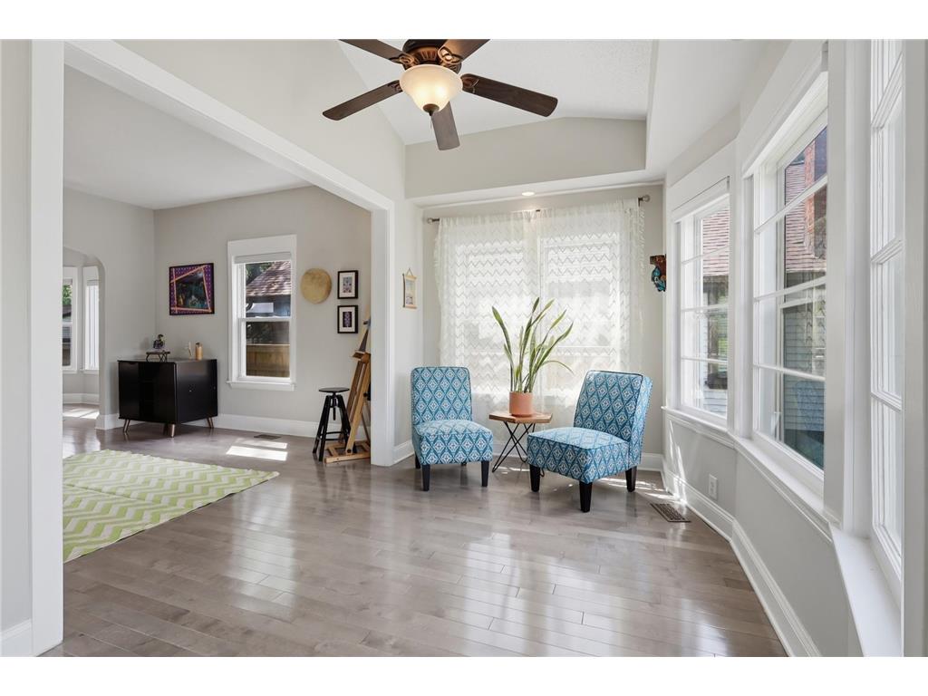 1350 Laurel Avenue Saint Paul MN 55104 7063062 image14
