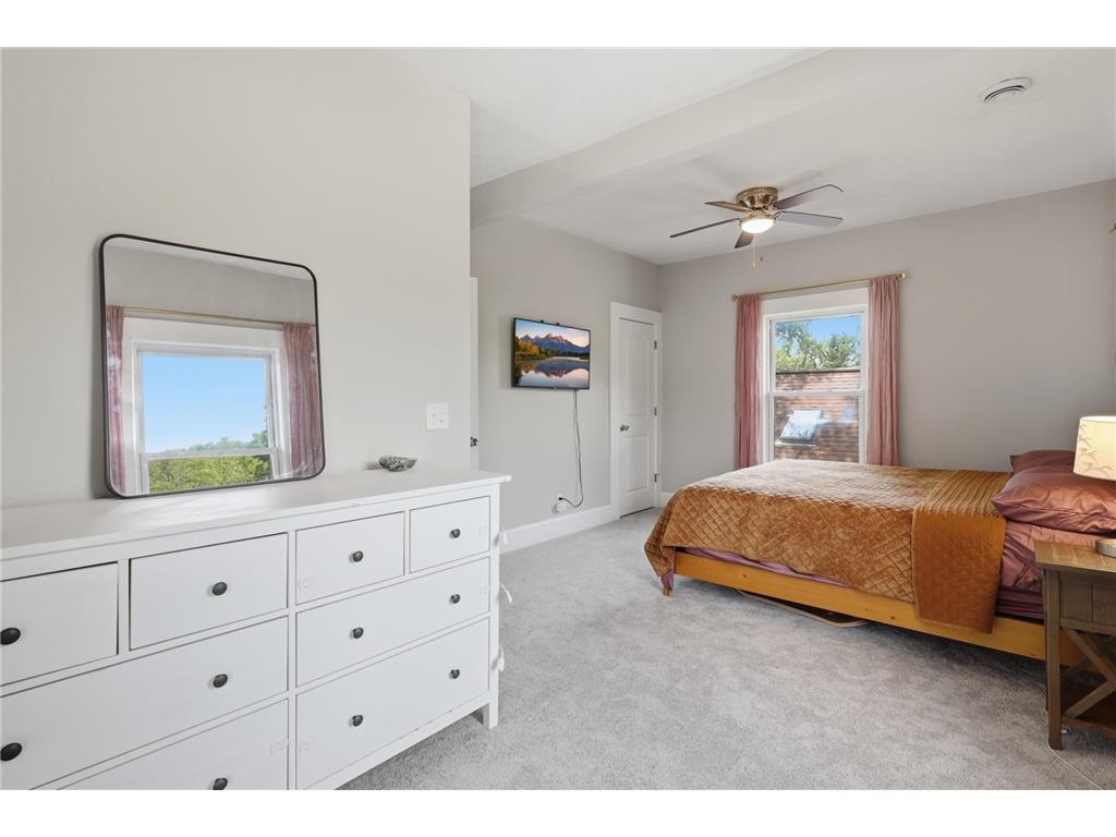 1350 Laurel Avenue Saint Paul MN 55104 7063062 image19